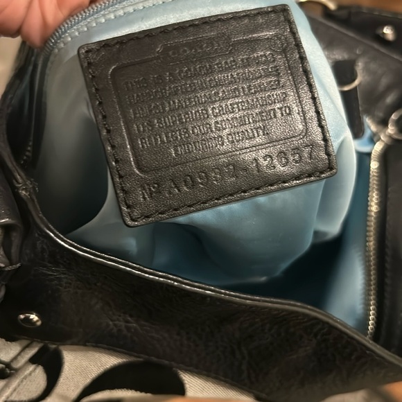Coach Black and blue interior/Signature Shoulder Bag - Picture 6 of 7